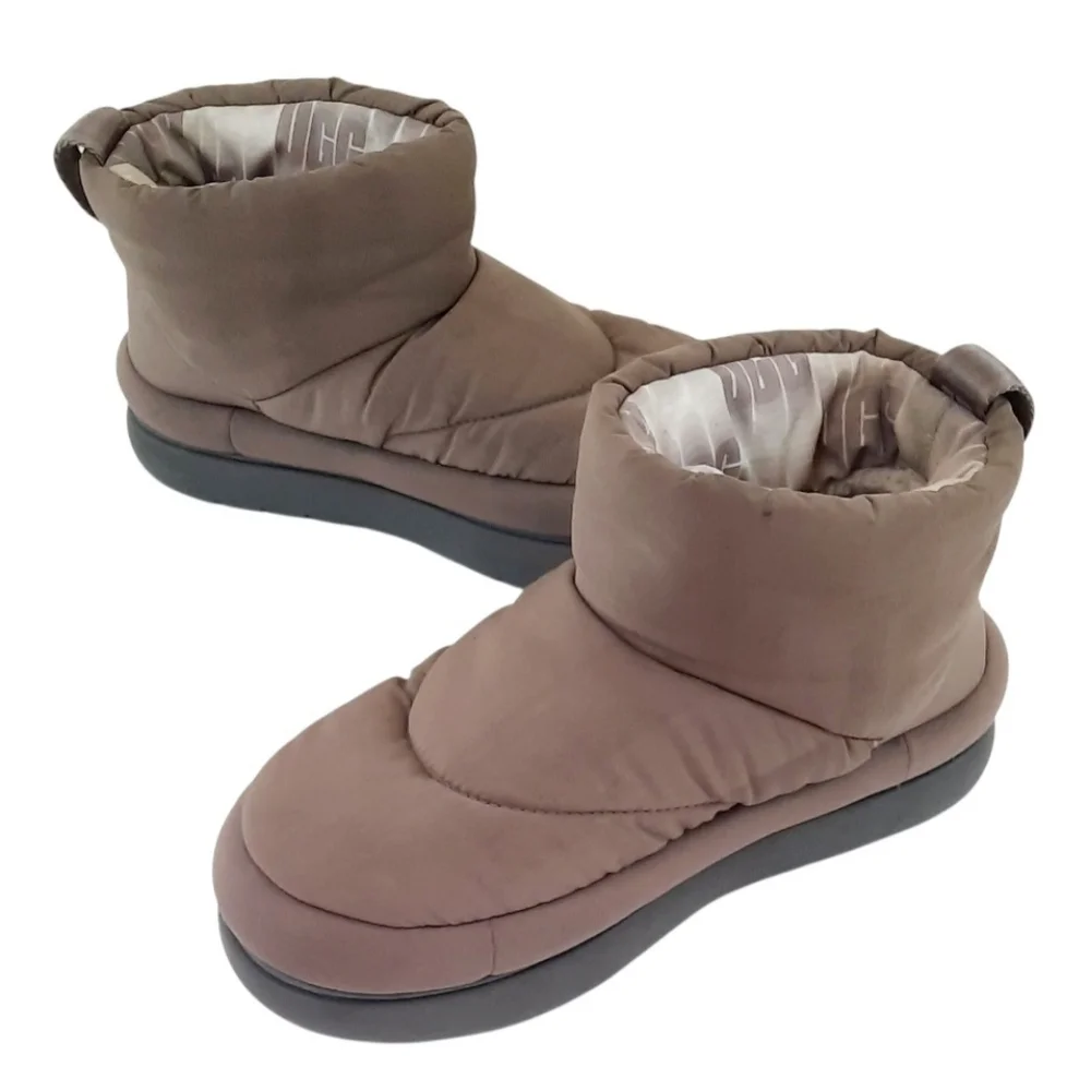 UGG Classic Maxi Mini boots -walnut brown. Womens  Size 8